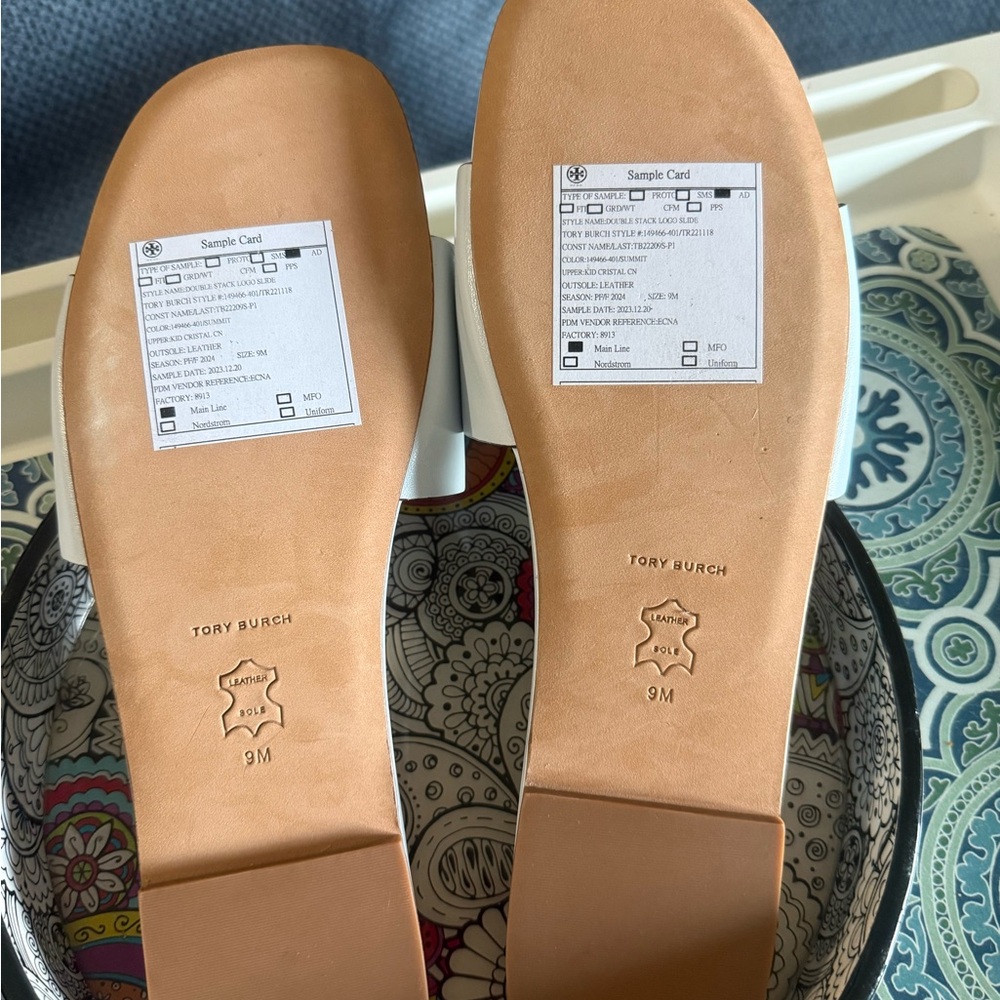 Tory Burch INES SINGLE-BAND SLIDE - Picture 3 of 4